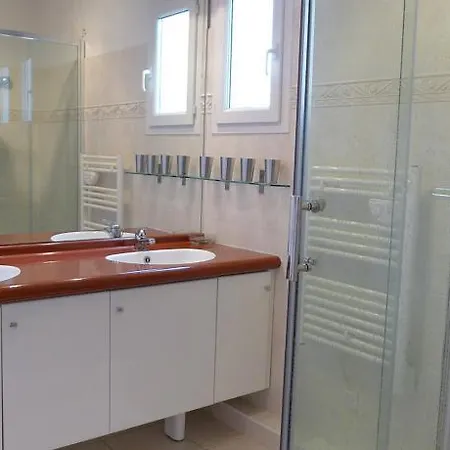 Holiday Home Maxime Park.8 *