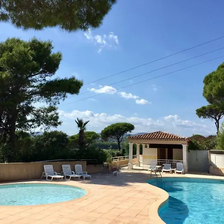 Holiday Home Maxime Park.8