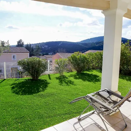 Holiday Home Maxime Park.8 Vakantiehuis