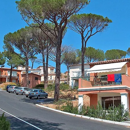 Сasa de vacaciones Holiday Home Maxime Park.8 *